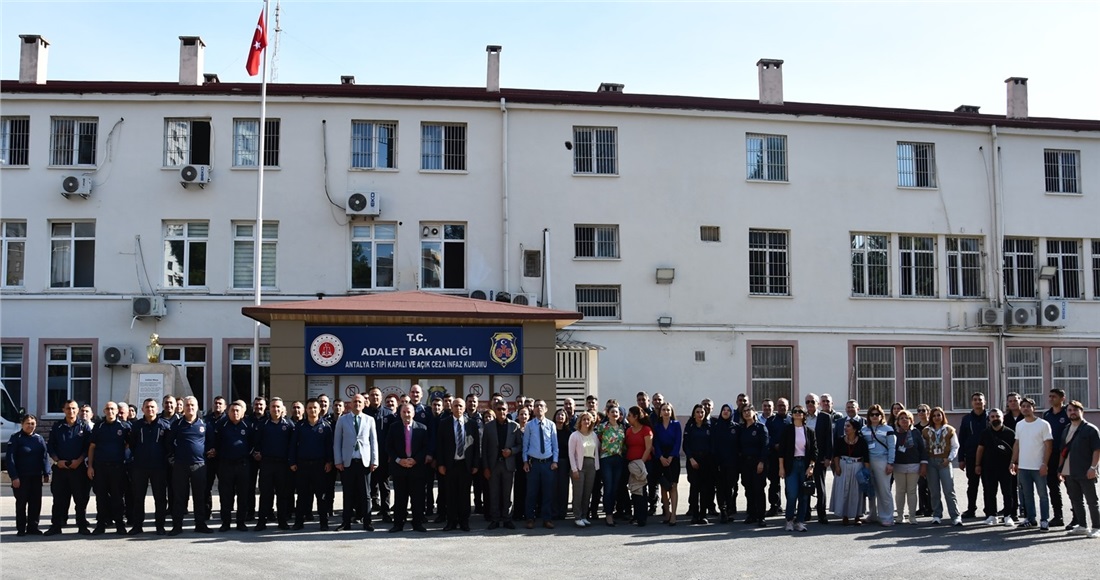 Antalya E Tipi Ceza İnfaz Kurumunda Personel Moral ve Motivasyon Konseri Düzenlendi