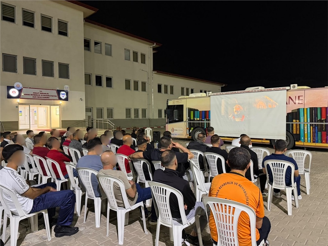 Adana Rehberlik ve Rehabilitasyon Açık İnfaz Kurumunda Açık Hava Sineması Etkinliği