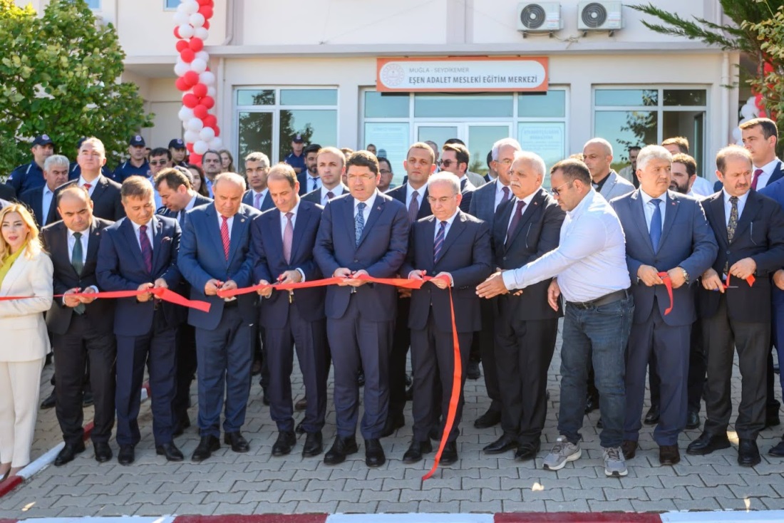 Adalet Bakanı Tunç Seydikemer'de Eğitim Merkezi ve Cami Açılışına Katıldı